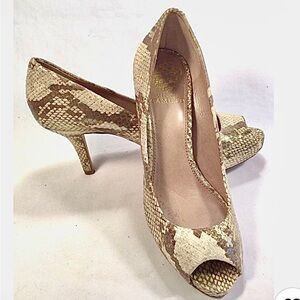 Vince Camuto Animal Print Heels Size 8.5M